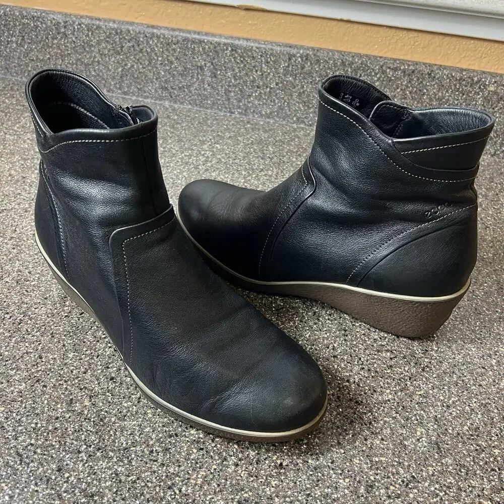 ECCO Black Leather Ankle Boots Women's EU 41 US 10.5 Comfort Casual Wedge Bootie